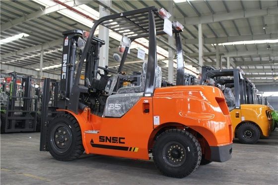 3.5T Kleiner Diesel-Forklift Orange Dieselmotor Forklift Japan Isuzu-Motor