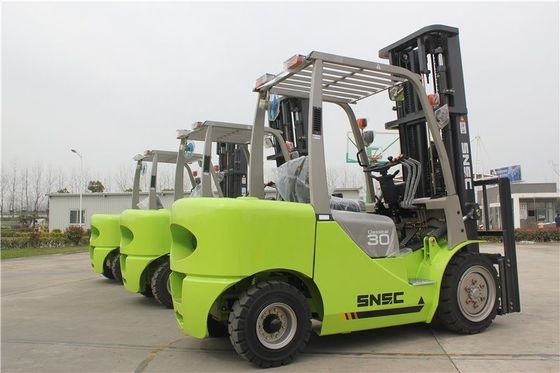 Xc490 Dieselmotor Gegengewicht 3000 kg Seitenschalter Gabelstapler
