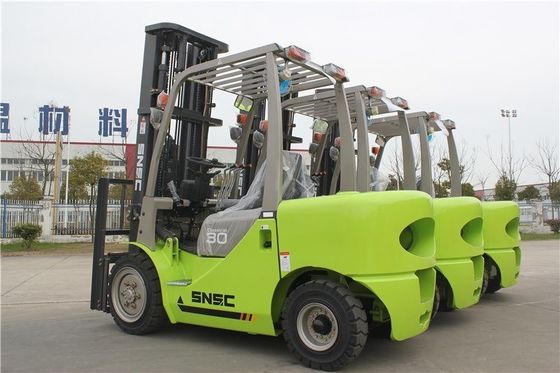 Xc490 Dieselmotor Gegengewicht 3000 kg Seitenschalter Gabelstapler