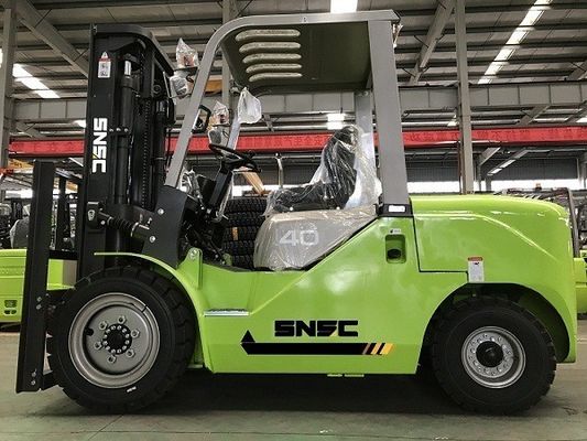 OEM 4 Ton Diesel Forklift SNSC Diesel Lift Truck 2 Stage Mast