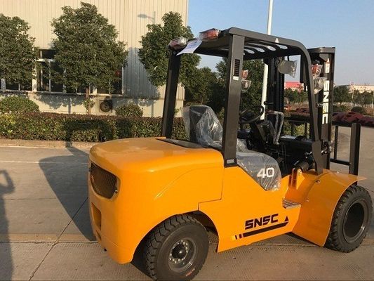 OEM 4 Ton Diesel Forklift SNSC Diesel Lift Truck 2 Stage Mast