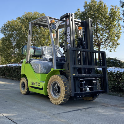 2 Tonnen LPG-Gas-Forklift 3000 mm-7000 mm Aufzugs-Forklift mit zwei Brennstoffen