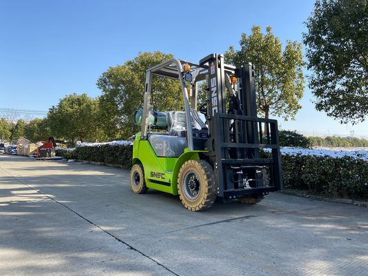 2 Tonnen LPG-Gas-Forklift 3000 mm-7000 mm Aufzugs-Forklift mit zwei Brennstoffen