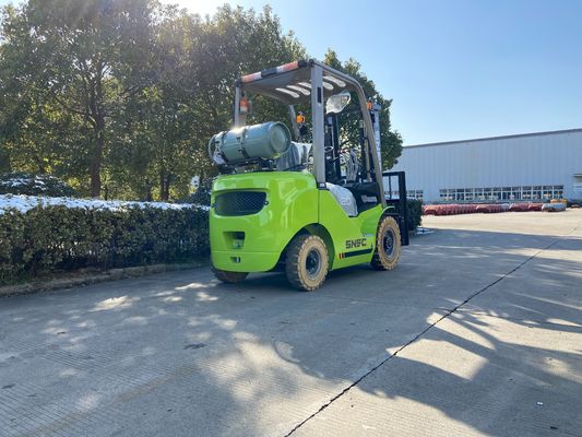 2 Tonnen LPG-Gas-Forklift 3000 mm-7000 mm Aufzugs-Forklift mit zwei Brennstoffen