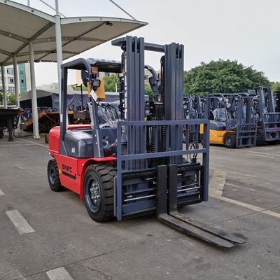 Diesel-Forklift für unbefestigte Gelände 3 Stufen Mast Off-Terrain-Forklift