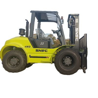 3000 kg 3500 kg Allradantriebs-Forklift mit drei Masten Diesel-Forklift