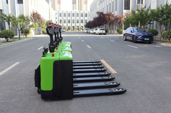 1550 mm Fork Batteriebetriebene Palettenwagen für Lebensmittel- und Getränkefabrik