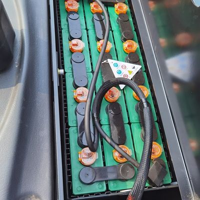 Bekleidungsgeschäfte Elektrische Palette Jack 600 mm Ladungszentrum Motorisierte Palette Jack